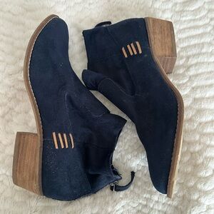 Dolce Vida DV8 Calina Ankle Bootie Navy with Suede Upper and Minimalist Design